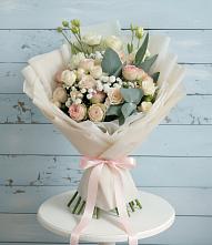 Букет цветов из:  Розы и Лизиантусы в Дубинино