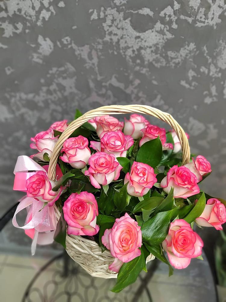Цветочная композиция из Розы в корзине в Дубинино