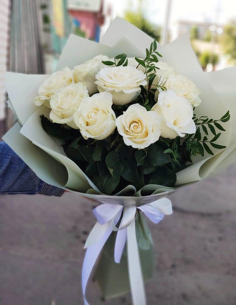 Букет Белые розы Проуд в Дубинино