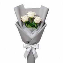 Букет 3 белые розы в Дубинино