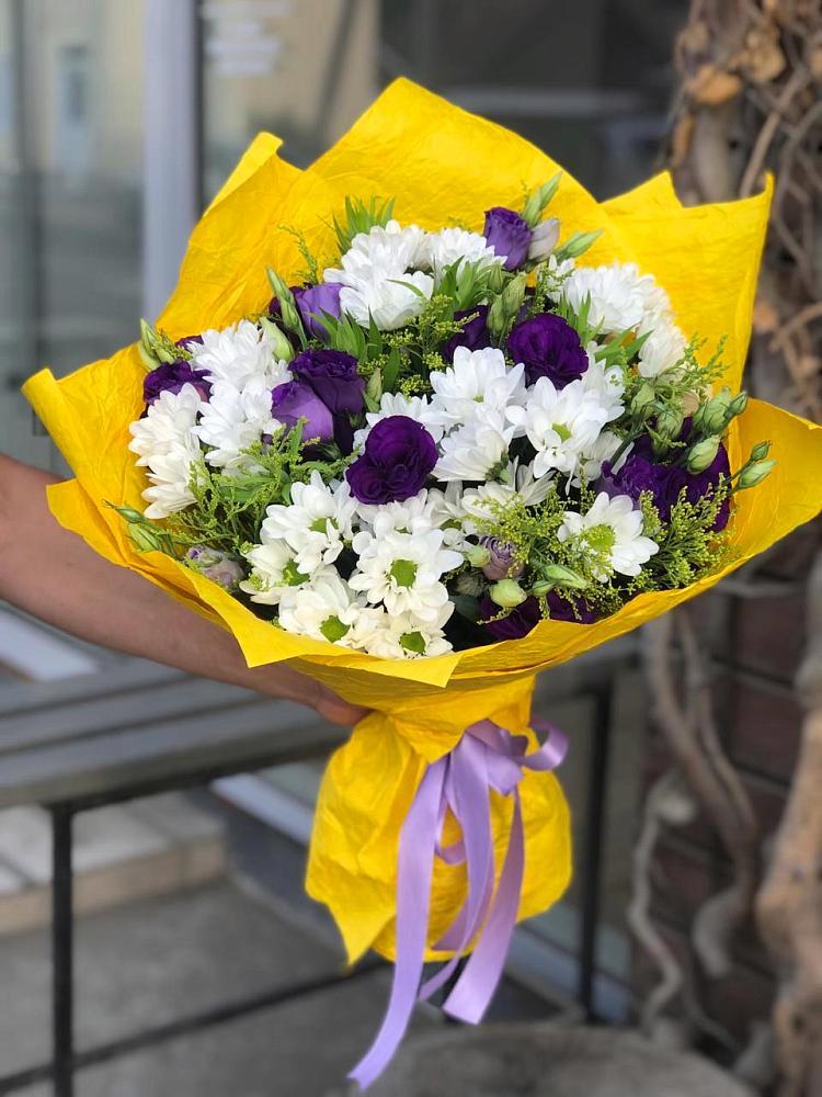 Букет цветов из: Ирисы, Хризантемы и Ромашки в Дубинино