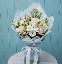 Букет цветов из:  Розы и Лизиантусы в Дубинино