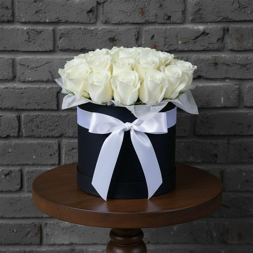 Цветочная композиция из Розы в шляпной коробке в Дубинино