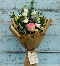 Букет цветов из:  Розы и Лизиантусы в Дубинино
