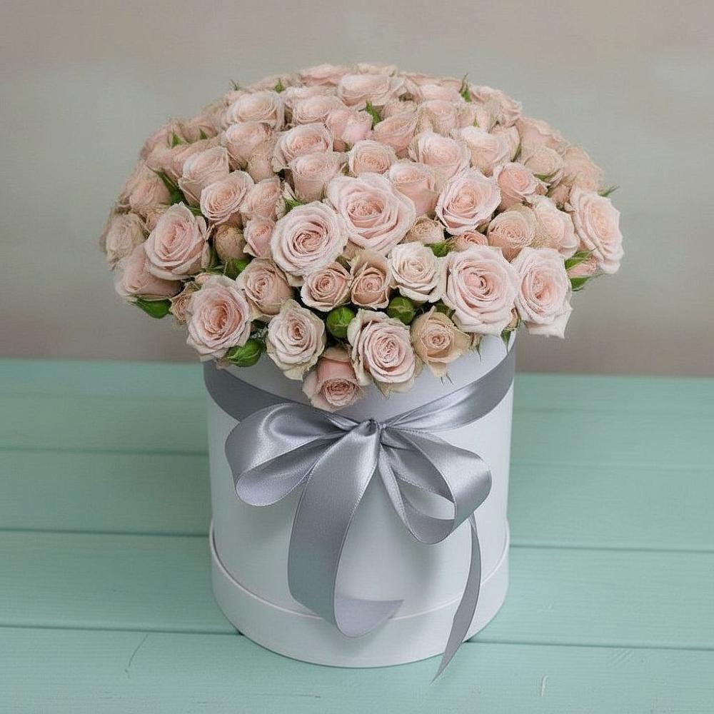 Цветочная композиция из Розы в шляпной коробке в Дубинино